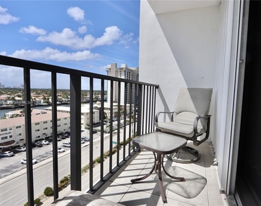 2401 S Ocean Dr - Photo Thumbnail 16