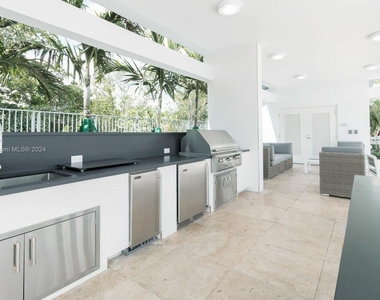 17111 E Biscayne Blvd - Photo Thumbnail 49