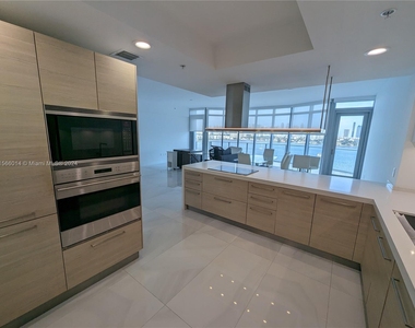 17111 E Biscayne Blvd - Photo Thumbnail 16