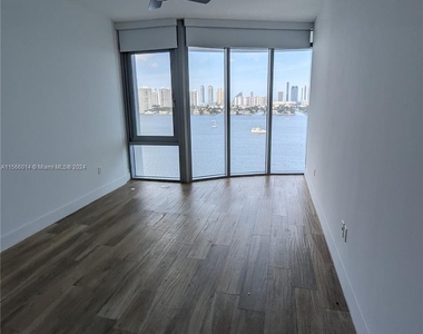 17111 E Biscayne Blvd - Photo Thumbnail 26