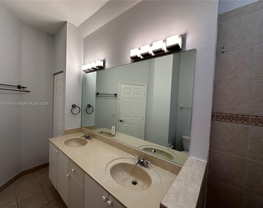 4964 Sw 140th Ter - Photo Thumbnail 16