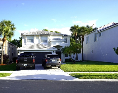 15899 Nw 14th Rd - Photo Thumbnail 1