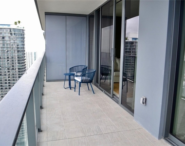 1000 Brickell Plaza - Photo Thumbnail 10