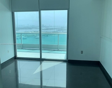 900 Biscayne Blvd - Photo Thumbnail 5