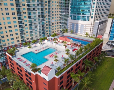 1155 Brickell Bay Dr - Photo Thumbnail 15