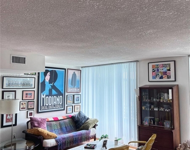 7800 Collins Ave - Photo Thumbnail 7