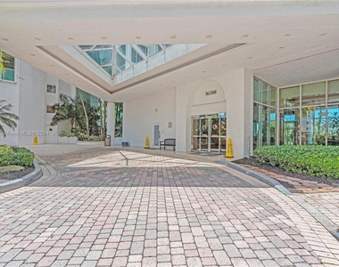 16500 Collins Ave - Photo Thumbnail 2