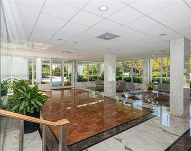 155 Ocean Lane Dr - Photo Thumbnail 8