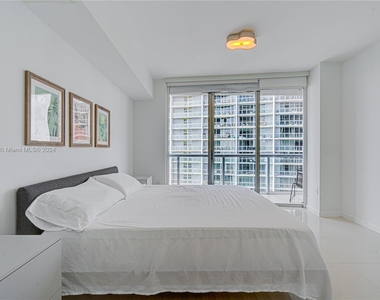 475 Brickell Ave - Photo Thumbnail 13