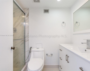 6039 Collins Ave - Photo Thumbnail 19