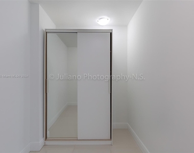 6039 Collins Ave - Photo Thumbnail 27