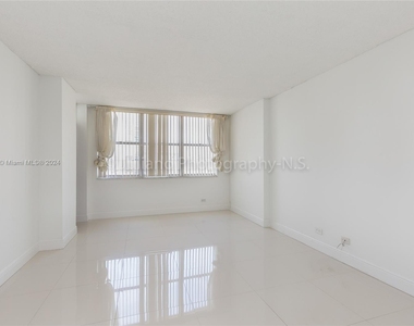 6039 Collins Ave - Photo Thumbnail 30