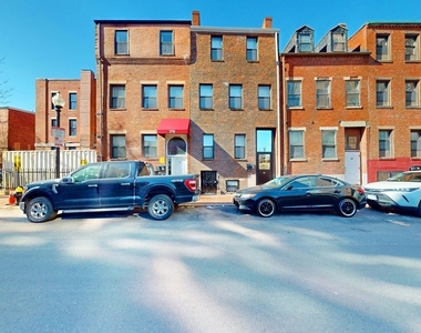 77 Hudson St - Photo Thumbnail 10