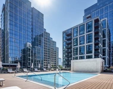 135 Seaport Blvd - Photo Thumbnail 18