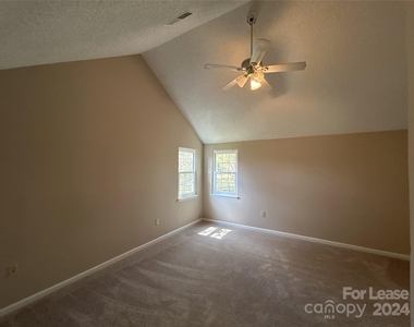 117 Claremont Way - Photo Thumbnail 7