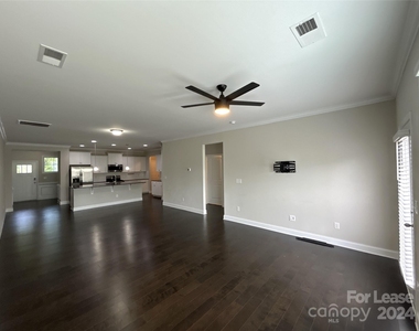 1437 Bramblewood Drive - Photo Thumbnail 9