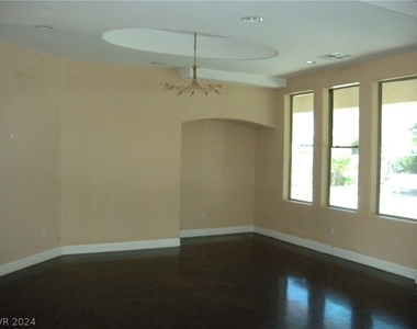 5561 Notte Pacifica Way - Photo Thumbnail 2