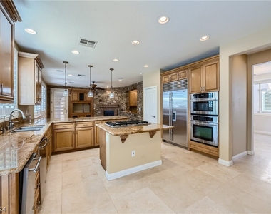 12025 Aragon Springs Avenue - Photo Thumbnail 14