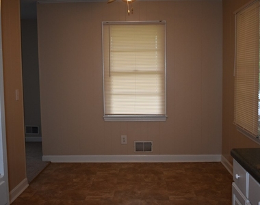 5403 Oakcrest - Photo Thumbnail 26