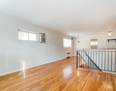 2744 Atlantic Avenue - Photo Thumbnail 5