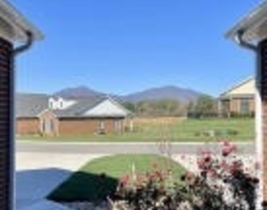 127 Villa Oak Cir - Photo Thumbnail 18