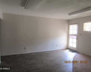 7415 E Holly Street - Photo Thumbnail 5