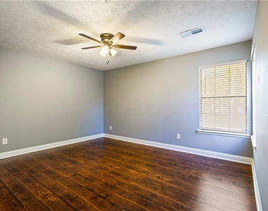 2806 Landington Way - Photo Thumbnail 10