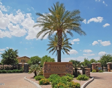 4777 S Fulton Ranch Boulevard - Photo Thumbnail 14