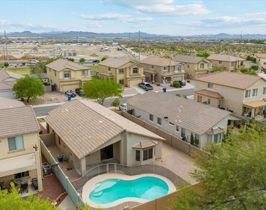 24112 W Desert Bloom Street - Photo Thumbnail 15