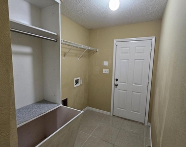 2158 Punham Court - Photo Thumbnail 23