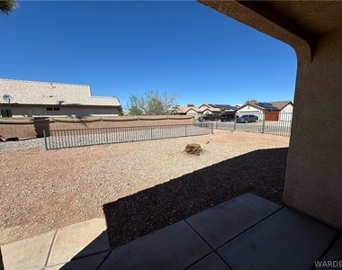 1675 E Segovia Way - Photo Thumbnail 2