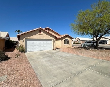 1675 E Segovia Way - Photo Thumbnail 1