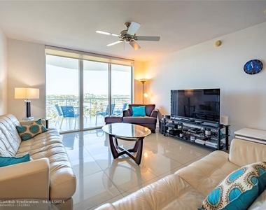 2821 N Ocean Blvd - Photo Thumbnail 6