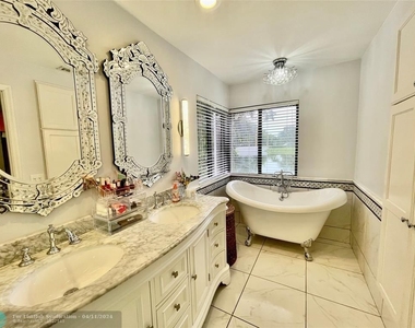 1837 Nw 93rd Way - Photo Thumbnail 15