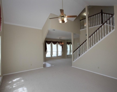 3045 Brookshire Drive - Photo Thumbnail 4