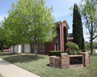 3045 Brookshire Drive - Photo Thumbnail 2