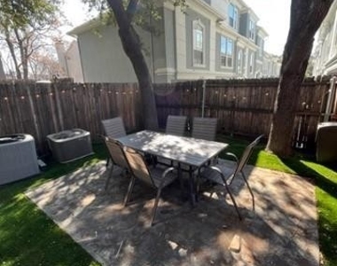 5109 Vandelia Street - Photo Thumbnail 23