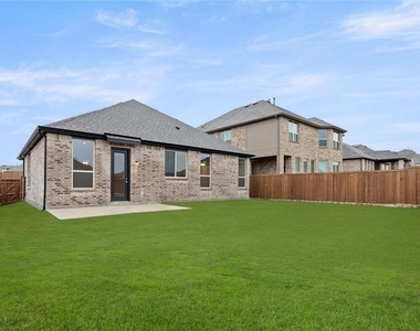 3825 Cherry Hills Drive - Photo Thumbnail 24