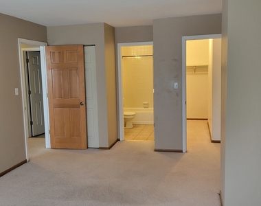 441 Park Ridge Lane - Photo Thumbnail 11