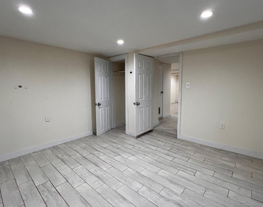 220 Sunrise Terrace - Photo Thumbnail 8