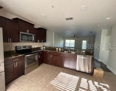 203 Mcleods Way - Photo Thumbnail 2