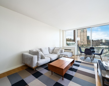 1215 Hudson Park - Photo Thumbnail 7