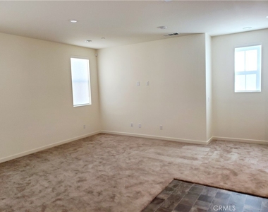 15967 Pilot Avenue - Photo Thumbnail 8