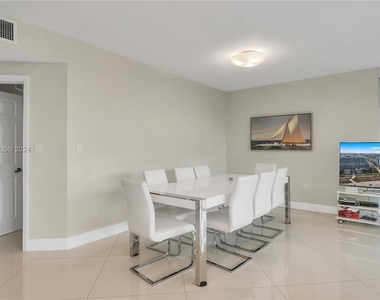 9401 Collins Ave - Photo Thumbnail 7