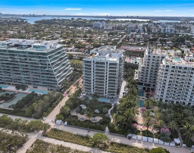 9401 Collins Ave - Photo Thumbnail 30