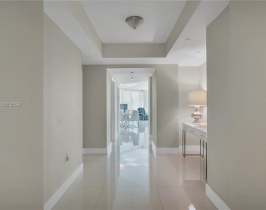 9401 Collins Ave - Photo Thumbnail 3