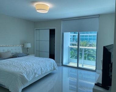 9401 Collins Ave - Photo Thumbnail 19