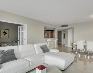 9401 Collins Ave - Photo Thumbnail 8