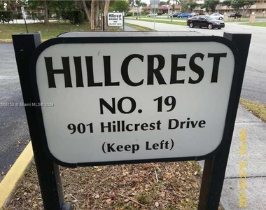 901 Hillcrest Dr - Photo Thumbnail 0