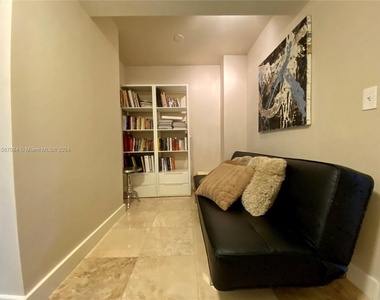 2333 Brickell Ave - Photo Thumbnail 22